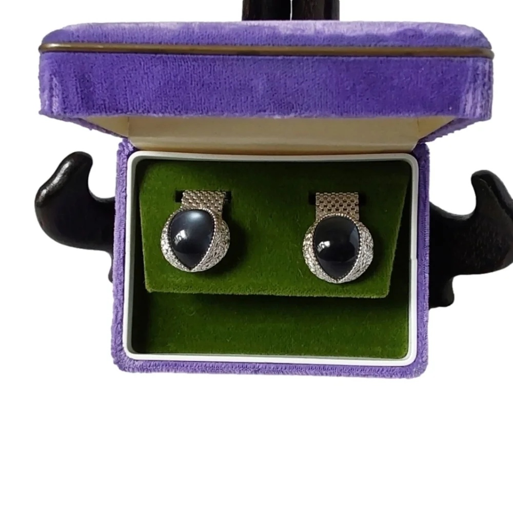 SWANK LUXURY VINTAGE SAPPHIRE BLUE & SILVER MEN'S‎ CUFF LINK
